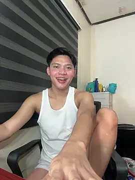 Helleron online show from December 1, 2025, 4:30 pm