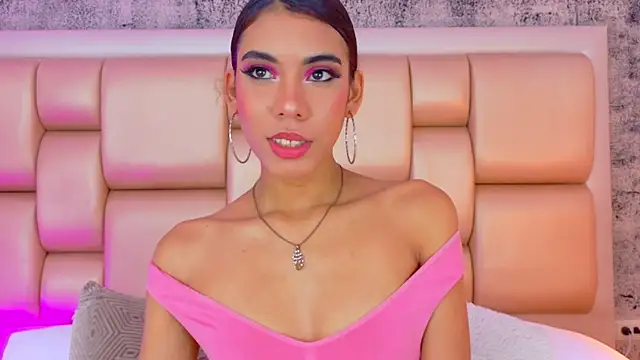 Snapshot of BellaHarper1 chatting on September 11, 2025, 12:49 pm BellaHarper1 online show from September 11, 2025, 12:49 pm