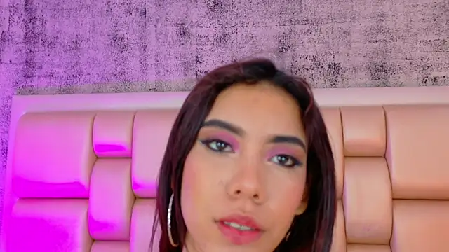 Snapshot of BellaHarper1 chatting on September 25, 2025, 1:06 pm BellaHarper1 online show from September 25, 2025, 1:06 pm