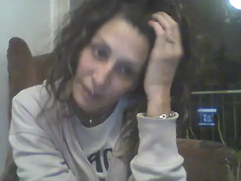 Snapshot of Bebita-zmp chatting on June 24, 2026, 2:21 am Bebita-zmp online show from June 24, 2026, 2:21 am