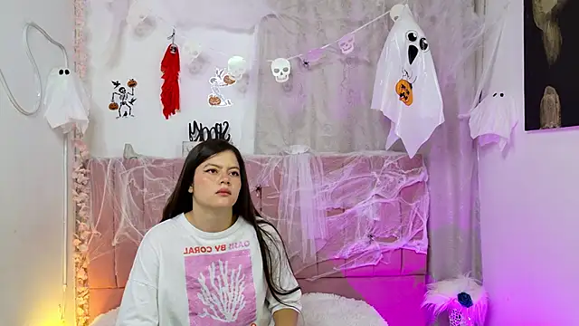 Snapshot of sukilove18 chatting on October 16, 2025, 8:17 pm sukilove18 online show from October 16, 2025, 8:17 pm