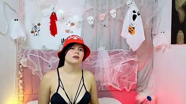 Snapshot of sukilove18 chatting on October 14, 2025, 11:14 pm sukilove18 online show from October 14, 2025, 11:14 pm