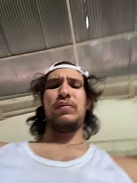 Luxx 14 online show from April 12, 2026, 4:43 pm