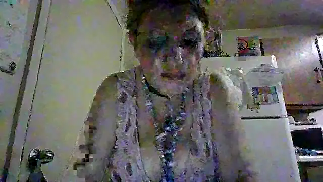 Snapshot of Malinda702 chatting on November 2, 2025, 11:04 am Malinda702 online show from November 2, 2025, 11:04 am