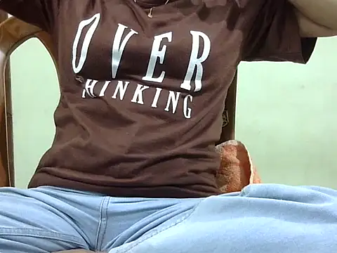 Snapshot of CHAMELI4747 chatting on September 16, 2025, 8:37 am CHAMELI4747 online show from September 16, 2025, 8:37 am