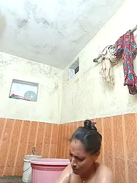 ISHANI-SINGH online show from October 9, 2025, 4:07 pm