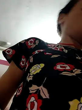 ISHANI-SINGH online show from October 27, 2025, 3:18 am