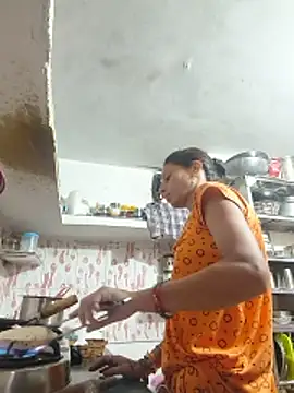 ISHANI-SINGH online show from June 6, 2026, 2:39 am