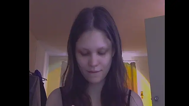 Snapshot of Lunliss chatting on August 2, 2026, 4:26 pm Lunliss online show from August 2, 2026, 4:26 pm