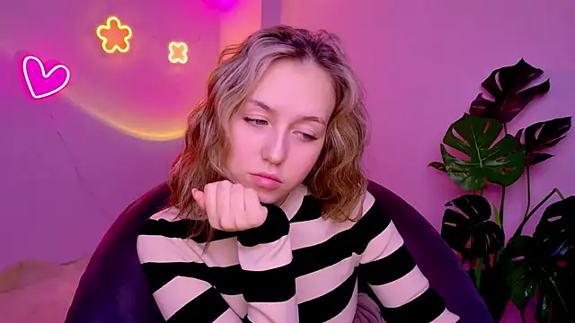 CindySparkl online show from March 31, 2026, 3:30 am