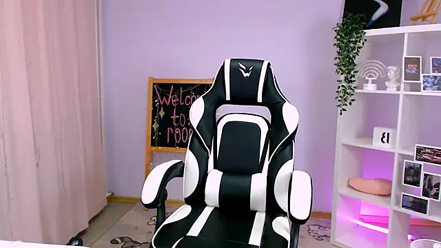 CindySparkl online show from September 25, 2025, 6:30 am