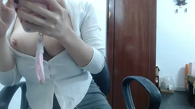 youngmin 09 online show from December 16, 2025, 1:10 am