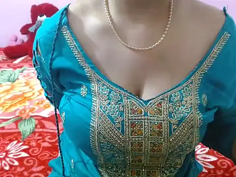 Hot anika  online show from February 9, 2026, 12:52 am