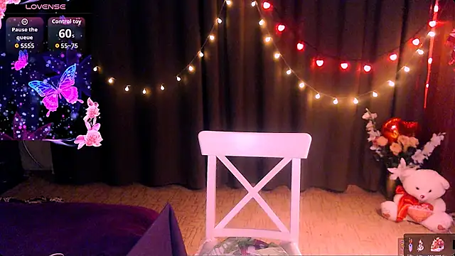 Snapshot of Crystal2207 chatting on October 27, 2025, 7:48 pm Crystal2207 online show from October 27, 2025, 7:48 pm