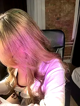 Snapshot of Chloe_Ravens chatting on September 27, 2025, 8:04 pm Chloe Ravens online show from September 27, 2025, 8:04 pm