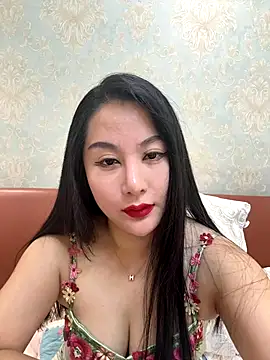 Snapshot of Candice888 chatting on October 18, 2025, 10:28 am Candice888 online show from October 18, 2025, 10:28 am