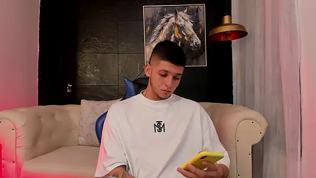 Mathewboy1 online show from September 23, 2025, 11:28 am