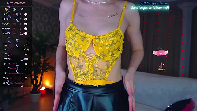 Snapshot of LiSinDoll chatting on December 17, 2025, 5:56 am LiSinDoll online show from December 17, 2025, 5:56 am