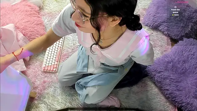 Giaa rossi online show from October 7, 2025, 2:18 pm