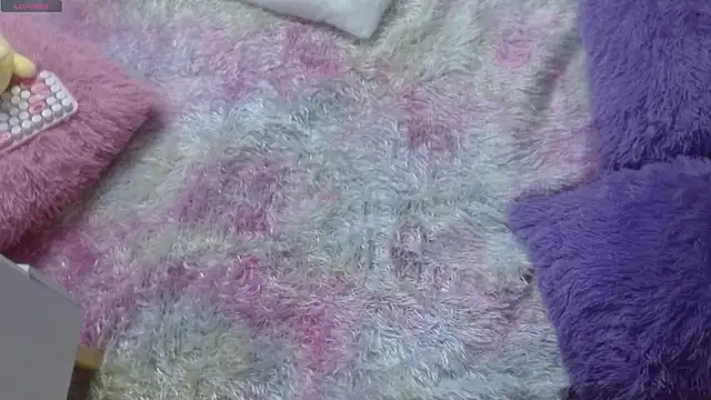 Giaa rossi online show from September 30, 2025, 2:12 pm