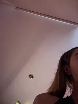 Natalia vidal online show from November 25, 2025, 1:22 pm