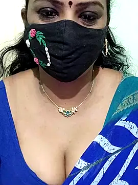 Snapshot of yoga-mithraa chatting on October 2, 2025, 7:01 am yoga-mithraa online show from October 2, 2025, 7:01 am