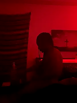 Snapshot of Taydagr8 chatting on October 31, 2025, 10:56 am Taydagr8 online show from October 31, 2025, 10:56 am