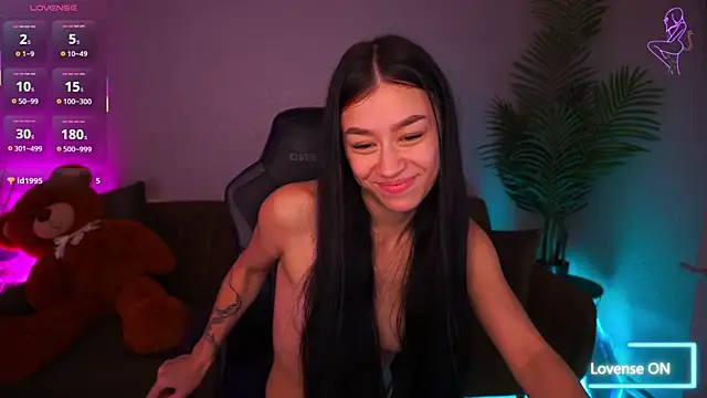 FataleNellie online show from December 13, 2025, 9:54 pm