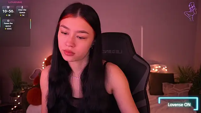 Snapshot of FataleNellie chatting on February 11, 2026, 10:42 pm FataleNellie online show from February 11, 2026, 10:42 pm