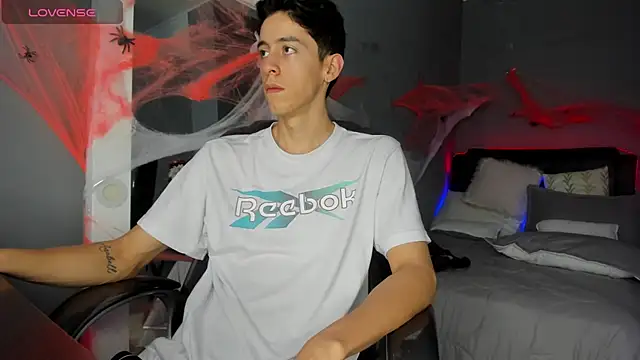 Jhon snow22 online show from October 22, 2025, 3:33 pm