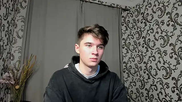 Snapshot of SherlockMax chatting on September 24, 2025, 3:40 pm SherlockMax online show from September 24, 2025, 3:40 pm