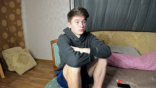 Snapshot of SherlockMax chatting on October 15, 2025, 6:49 pm SherlockMax online show from October 15, 2025, 6:49 pm