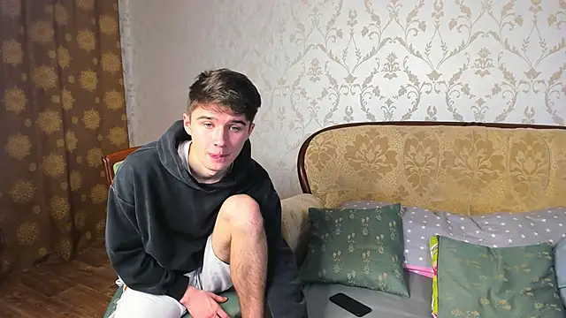 Snapshot of SherlockMax chatting on October 2, 2025, 10:35 pm SherlockMax online show from October 2, 2025, 10:35 pm