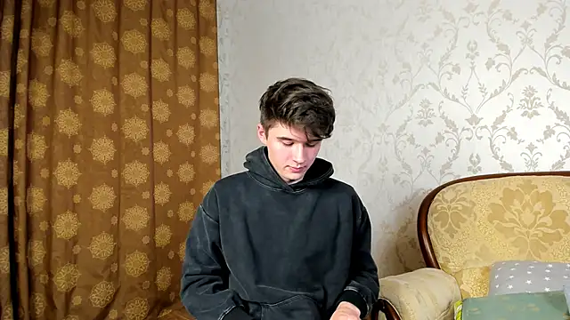 Snapshot of SherlockMax chatting on October 11, 2025, 7:04 pm SherlockMax online show from October 11, 2025, 7:04 pm