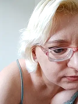 VikaKing online show from September 17, 2025, 8:05 am