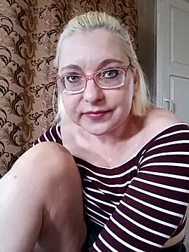 VikaKing online show from April 8, 2026, 11:12 am