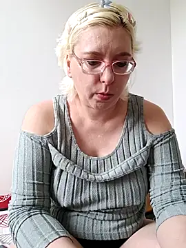 VikaKing online show from September 30, 2025, 9:15 am