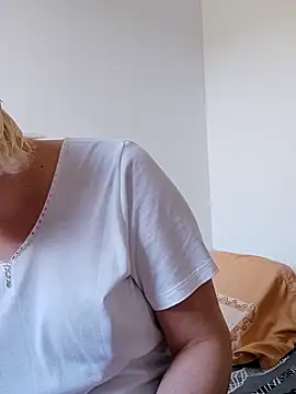 VikaKing online show from September 18, 2025, 8:50 am