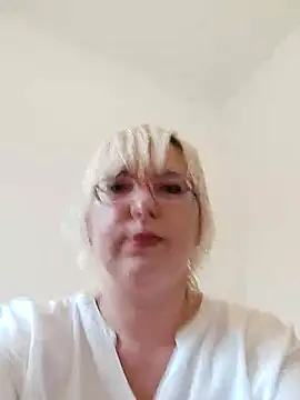 VikaKing online show from October 10, 2025, 11:11 am