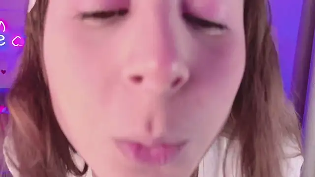 Queen Michelle  online show from February 14, 2026, 9:48 pm