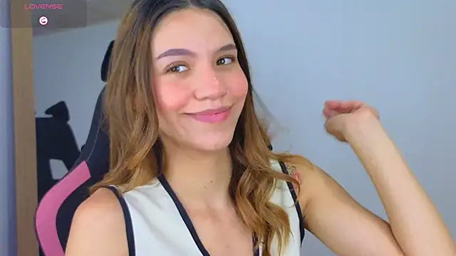 Snapshot of AntonellaaRossii chatting on July 17, 2026, 12:57 pm AntonellaaRossii online show from July 17, 2026, 12:57 pm
