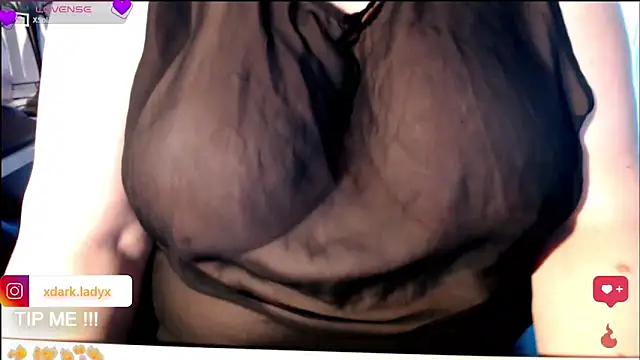 Curvy Mommy online show from November 5, 2025, 8:50 am