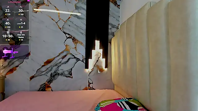 Snapshot of larakrouf chatting on September 20, 2025, 11:10 pm larakrouf online show from September 20, 2025, 11:10 pm