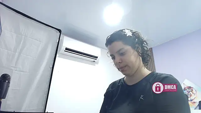 gisell gomez online show from April 10, 2026, 8:27 pm