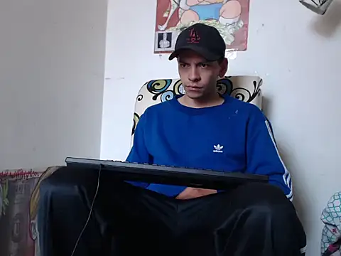 Snapshot of Thomasjons_ chatting on September 9, 2025, 2:59 pm Thomasjons  online show from September 9, 2025, 2:59 pm