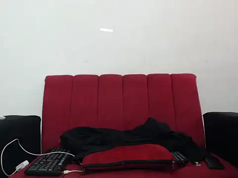 Snapshot of Thomasjons_ chatting on October 4, 2025, 3:57 pm Thomasjons  online show from October 4, 2025, 3:57 pm