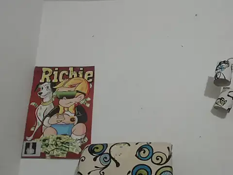 Snapshot of Thomasjons_ chatting on October 22, 2025, 1:27 am Thomasjons  online show from October 22, 2025, 1:27 am