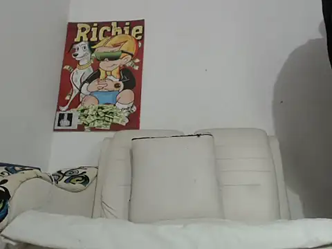 Snapshot of Thomasjons_ chatting on October 31, 2025, 10:05 pm Thomasjons  online show from October 31, 2025, 10:05 pm