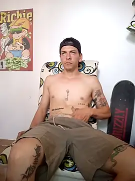 Snapshot of Thomasjons_ chatting on September 15, 2025, 9:26 pm Thomasjons  online show from September 15, 2025, 9:26 pm