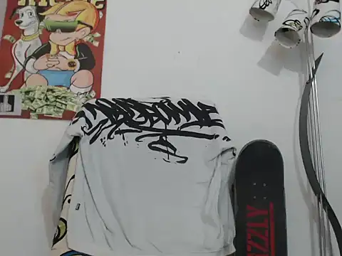 Snapshot of Thomasjons_ chatting on October 15, 2025, 6:38 pm Thomasjons  online show from October 15, 2025, 6:38 pm